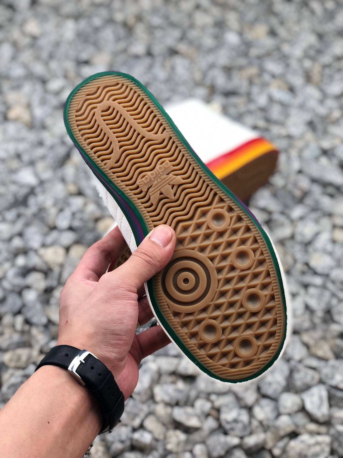 110 Adidas PRIDE NIZZA 全新配色adidas 三叶草PRIDE NIZZA彩虹鸳鸯拼接底 运动休闲帆布高帮鞋  EF2319