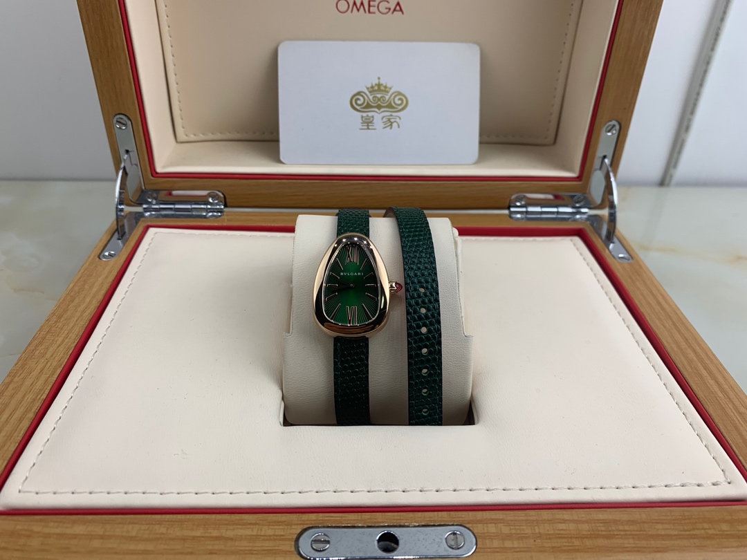 Bvlgari 皇家 宝格丽蛇形表带女款腕表