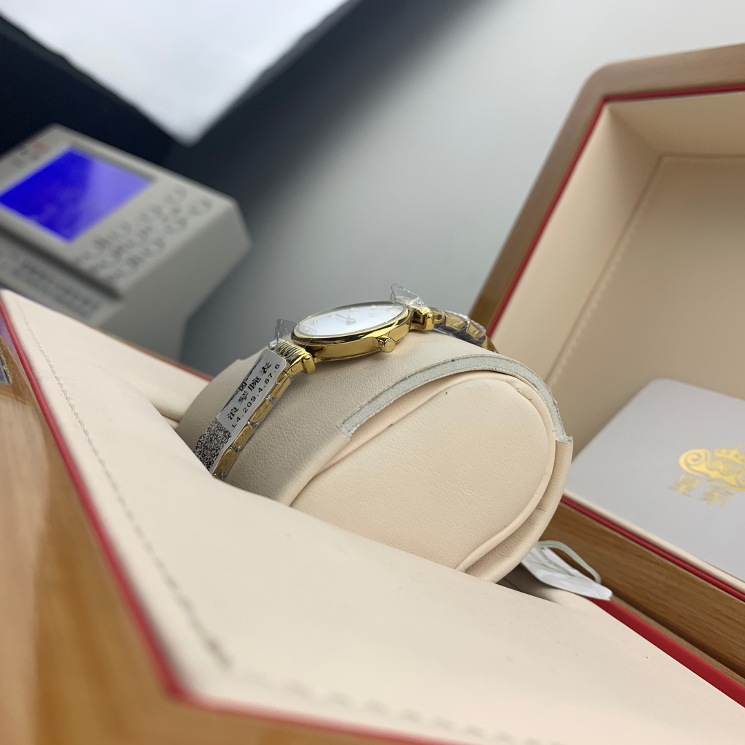 Longines 皇家 浪琴嘉岚系列女款腕表