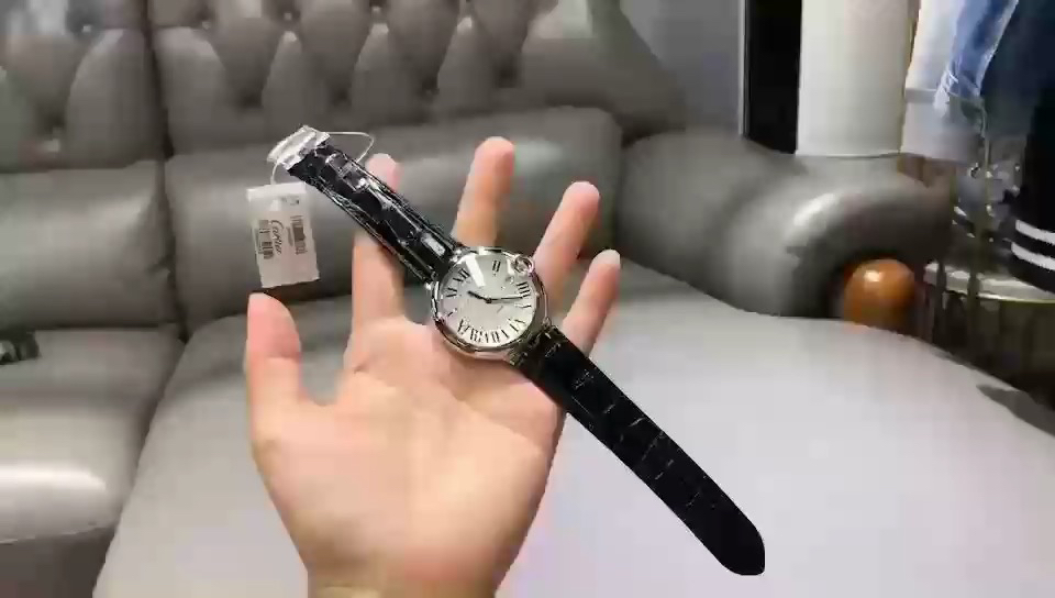 Cartier 卡地亚蓝气球系列男款腕表配美洲鳄鱼皮亮皮视频欣赏