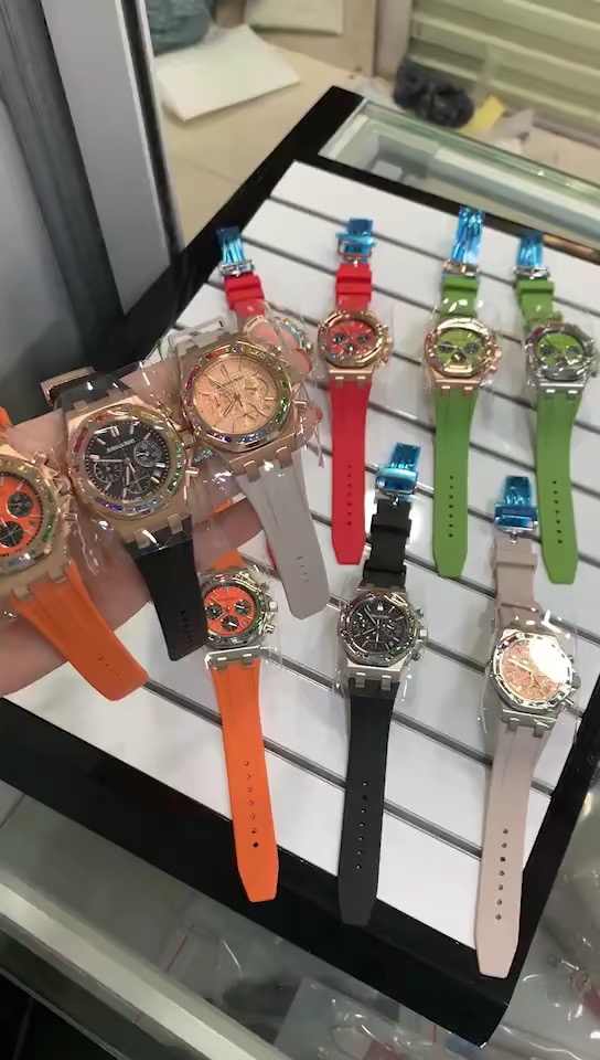 Audemars Piguet AP爱彼女款彩钻腕表视频欣赏，七夕送人最佳礼物