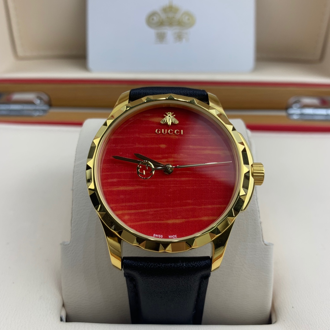 Gucci 皇家 古驰女款红色表盘腕表
