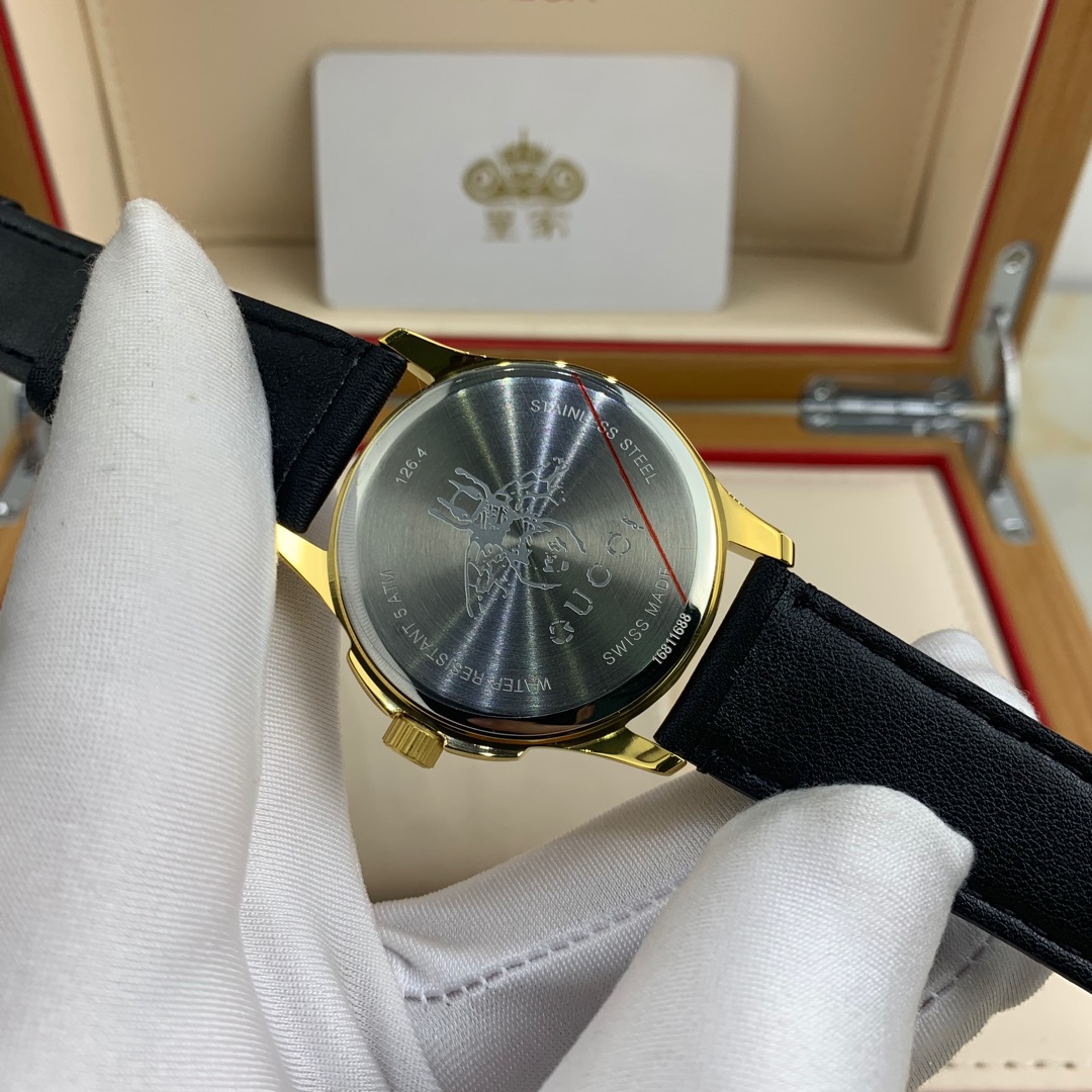 Gucci 皇家 古驰女款红色表盘腕表