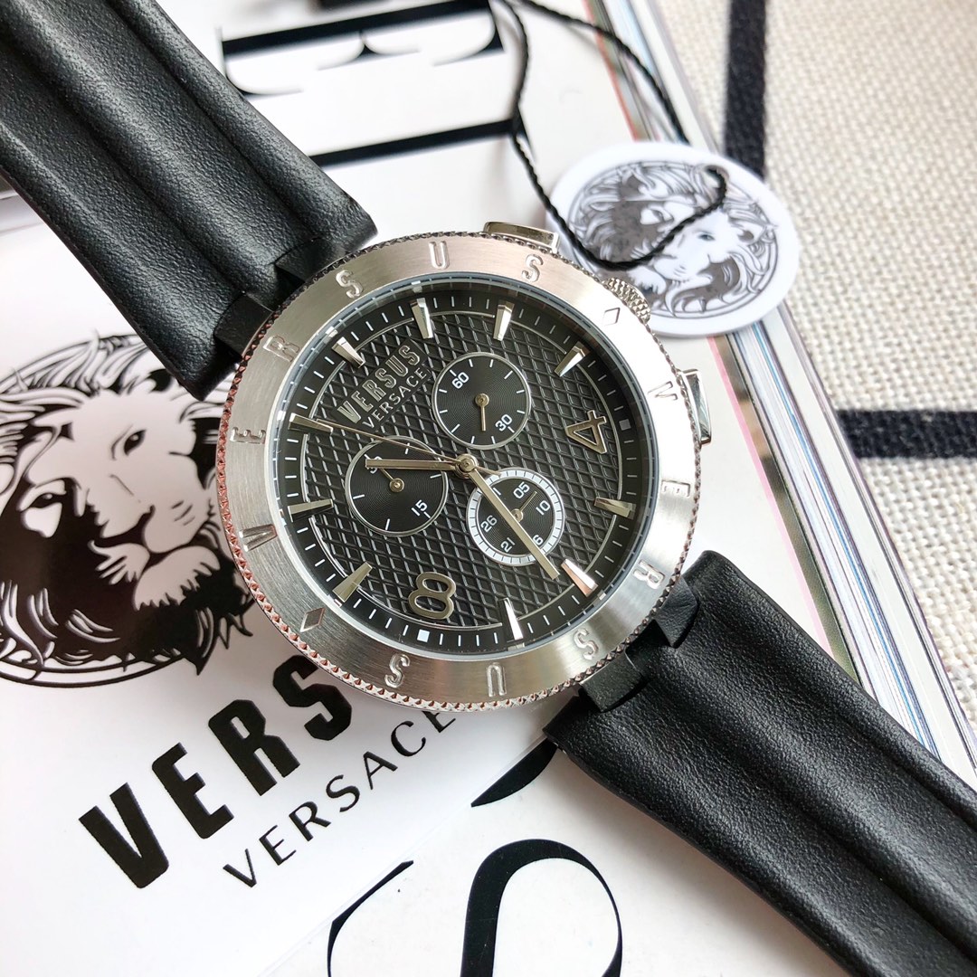 Часы Versace