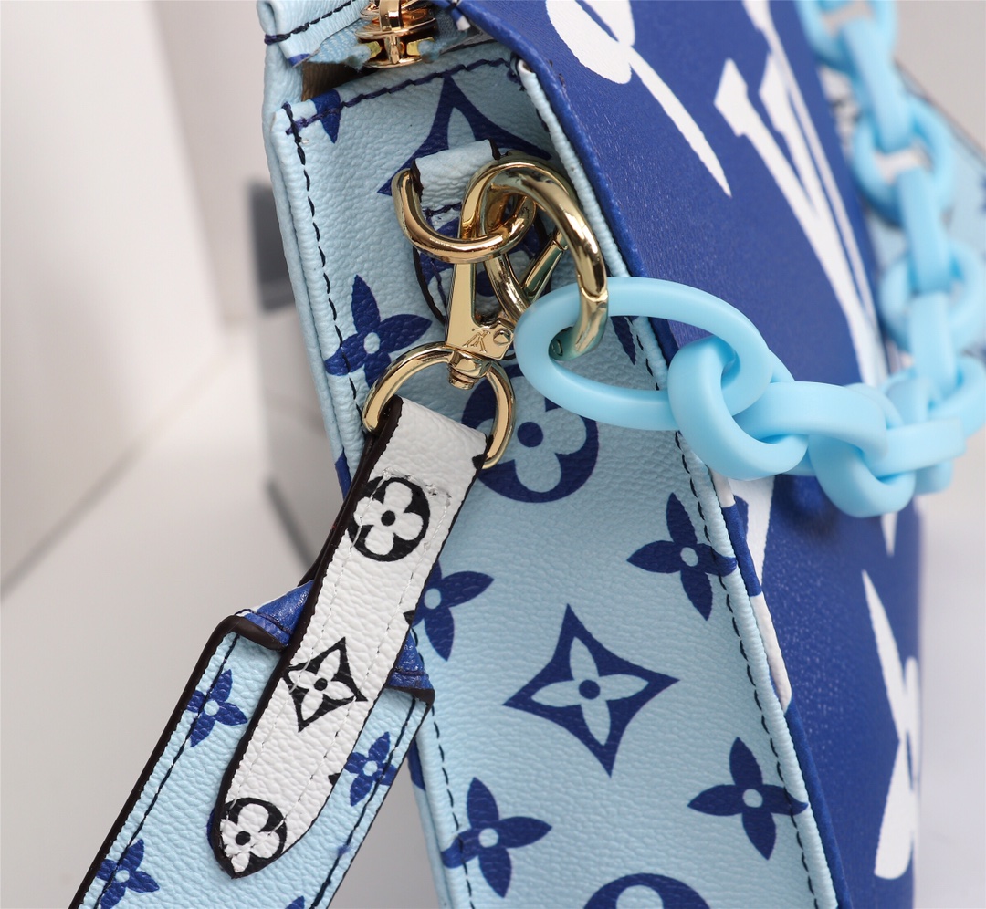Louis Vuitton Blue Monogram W25H20D5 crossbody everyday