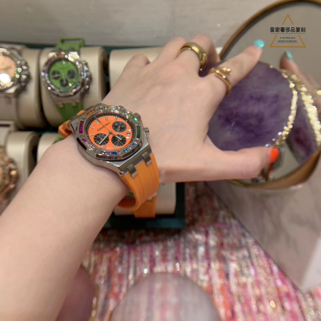 Audemars Piguet 皇家橡树离岸系列计时石英腕表《彩虹钻 》AP-爱彼 皇家橡树离岸型系列 今年对于色彩的运用