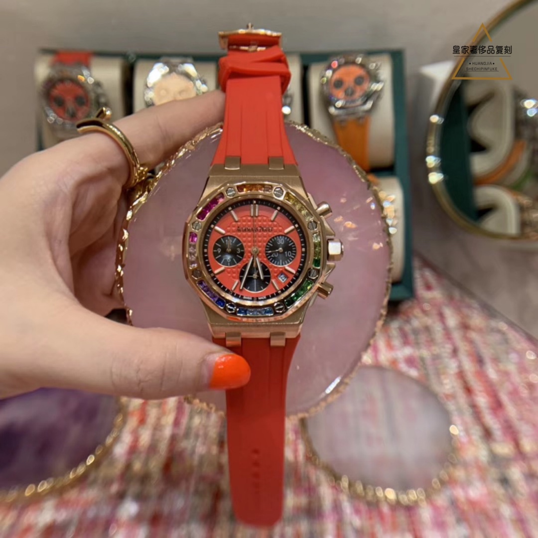 Audemars Piguet 皇家橡树离岸系列计时石英腕表《彩虹钻 》AP-爱彼 皇家橡树离岸型系列 今年对于色彩的运用