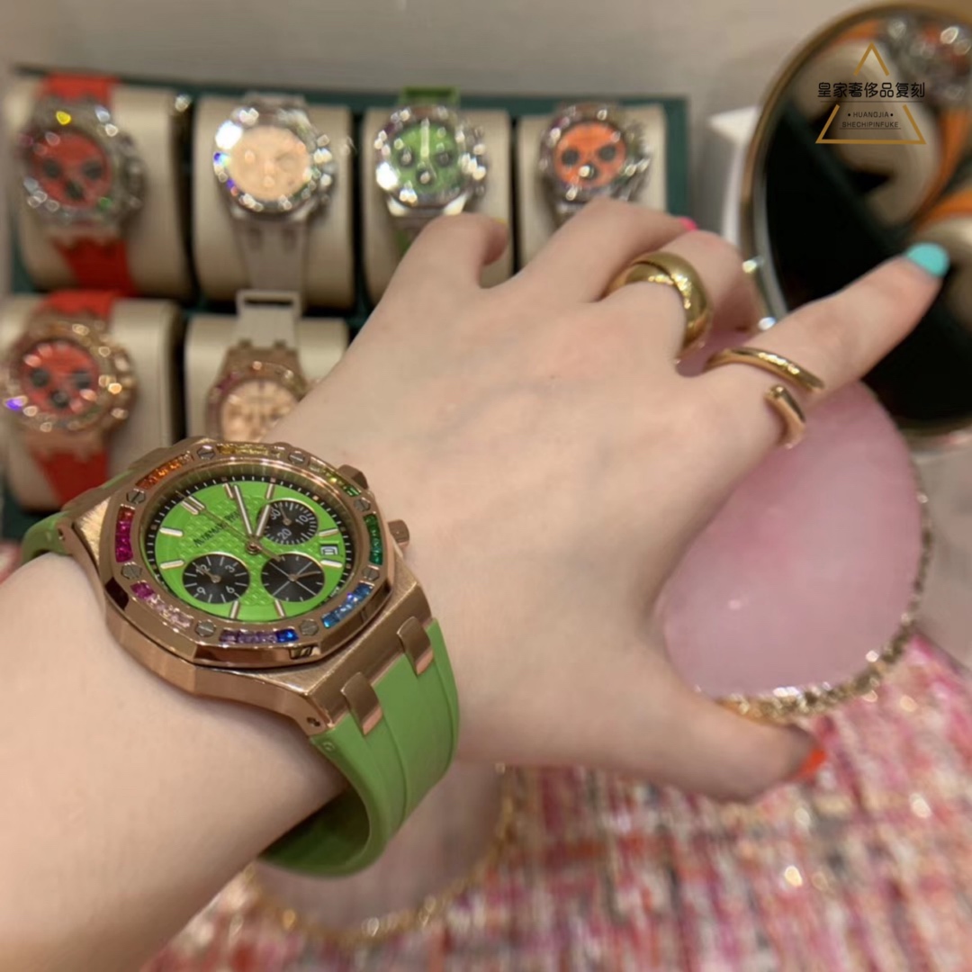 Audemars Piguet 皇家橡树离岸系列计时石英腕表《彩虹钻 》AP-爱彼 皇家橡树离岸型系列 今年对于色彩的运用