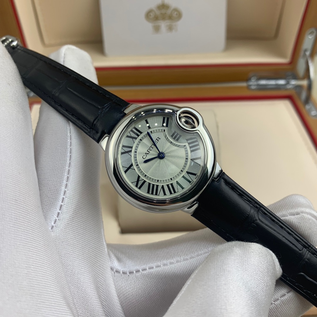 Cartier 皇家 卡地亚蓝气球33尺寸石英皮带腕表