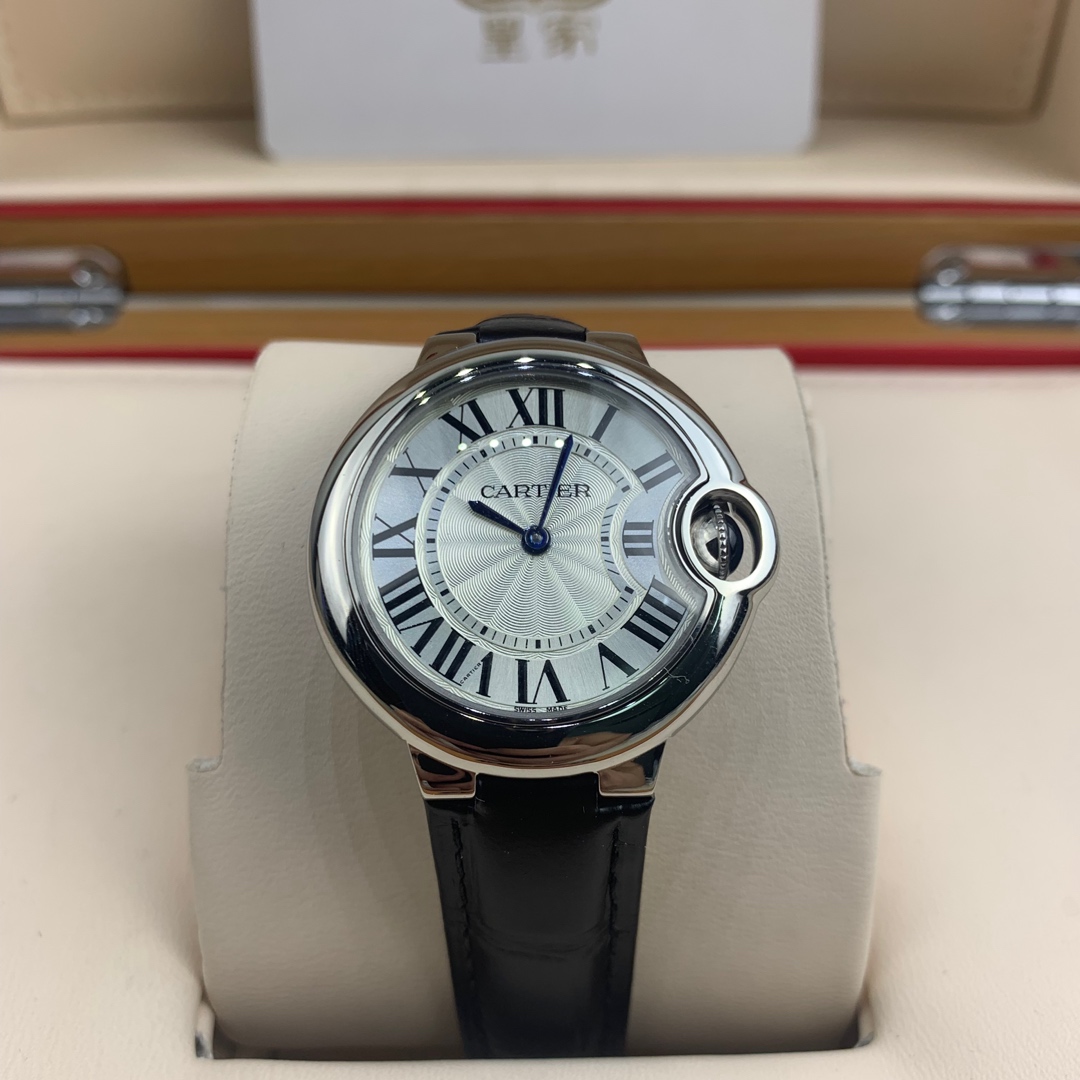 Cartier 皇家 卡地亚蓝气球33尺寸石英皮带腕表