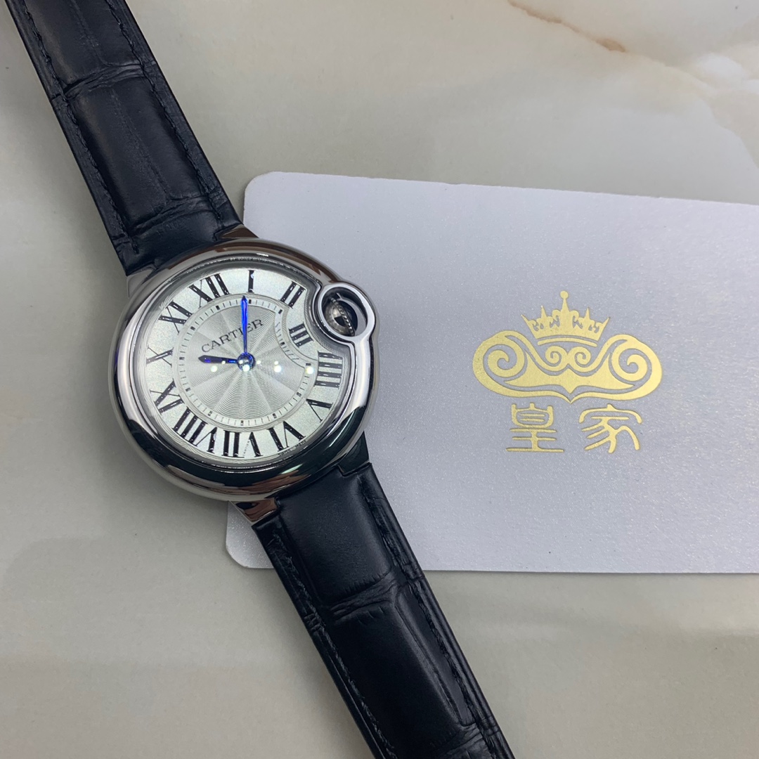 Cartier 皇家 卡地亚蓝气球33尺寸石英皮带腕表