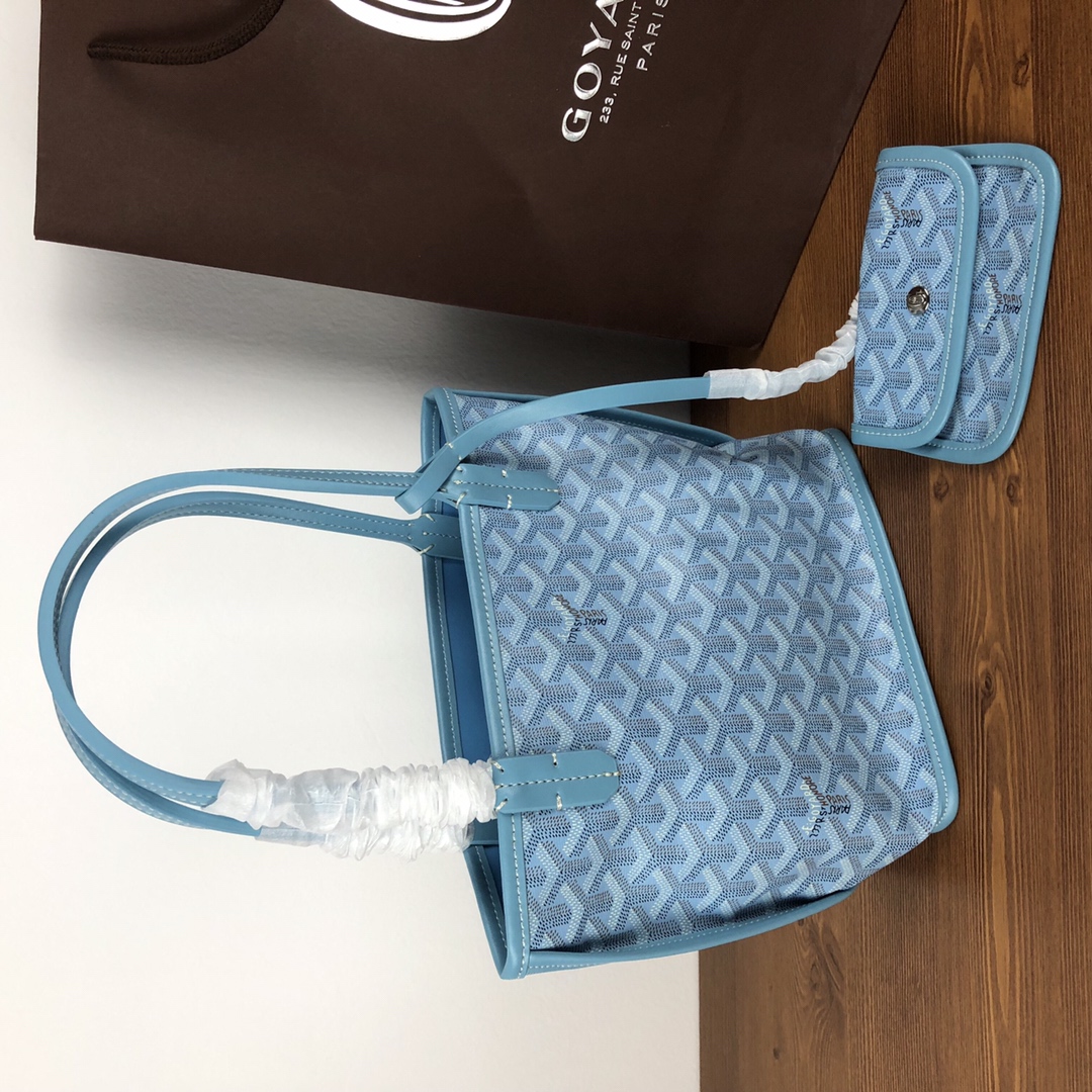 GOYARD双面对花mini购物袋多色低调又经典的Y字花纹，非常玩味好凹造型，时髦人都应该入个～mini