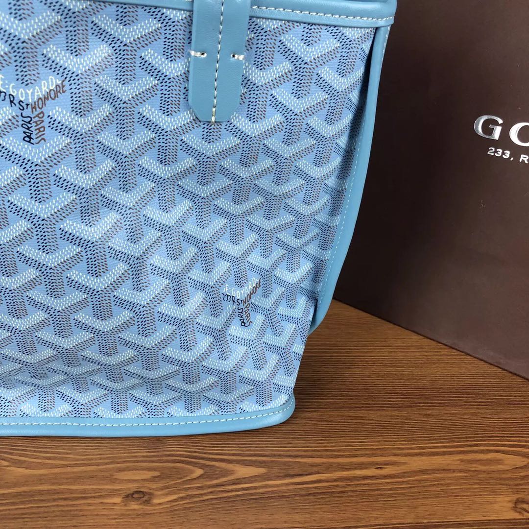 GOYARD双面对花mini购物袋多色低调又经典的Y字花纹，非常玩味好凹造型，时髦人都应该入个～mini