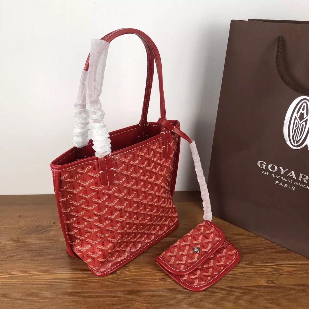 GOYARD双面对花mini购物袋多色低调又经典的Y字花纹，非常玩味好凹造型，时髦人都应该入个～mini