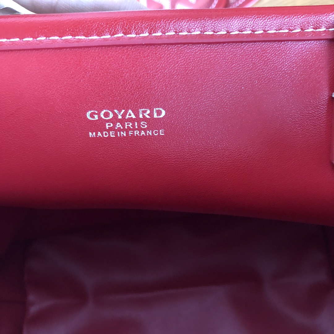 GOYARD双面对花mini购物袋多色低调又经典的Y字花纹，非常玩味好凹造型，时髦人都应该入个～mini