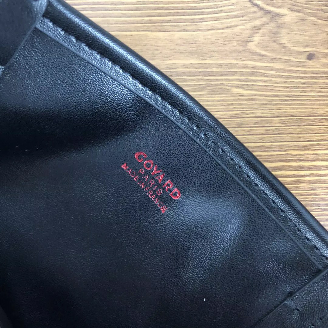 GOYARD双面对花mini购物袋多色低调又经典的Y字花纹，非常玩味好凹造型，时髦人都应该入个～mini