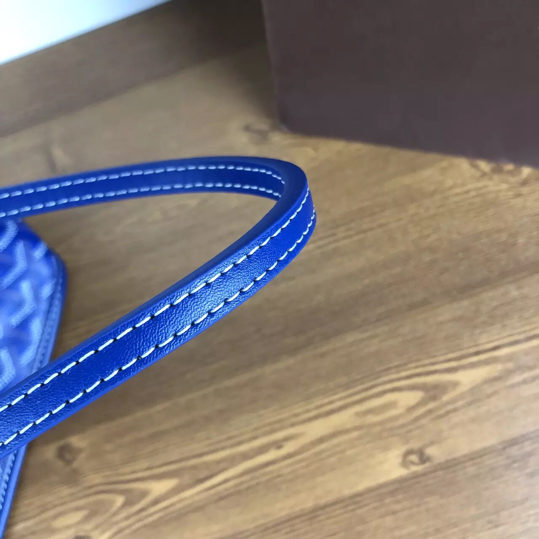 GOYARD双面对花mini购物袋多色低调又经典的Y字花纹，非常玩味好凹造型，时髦人都应该入个～mini