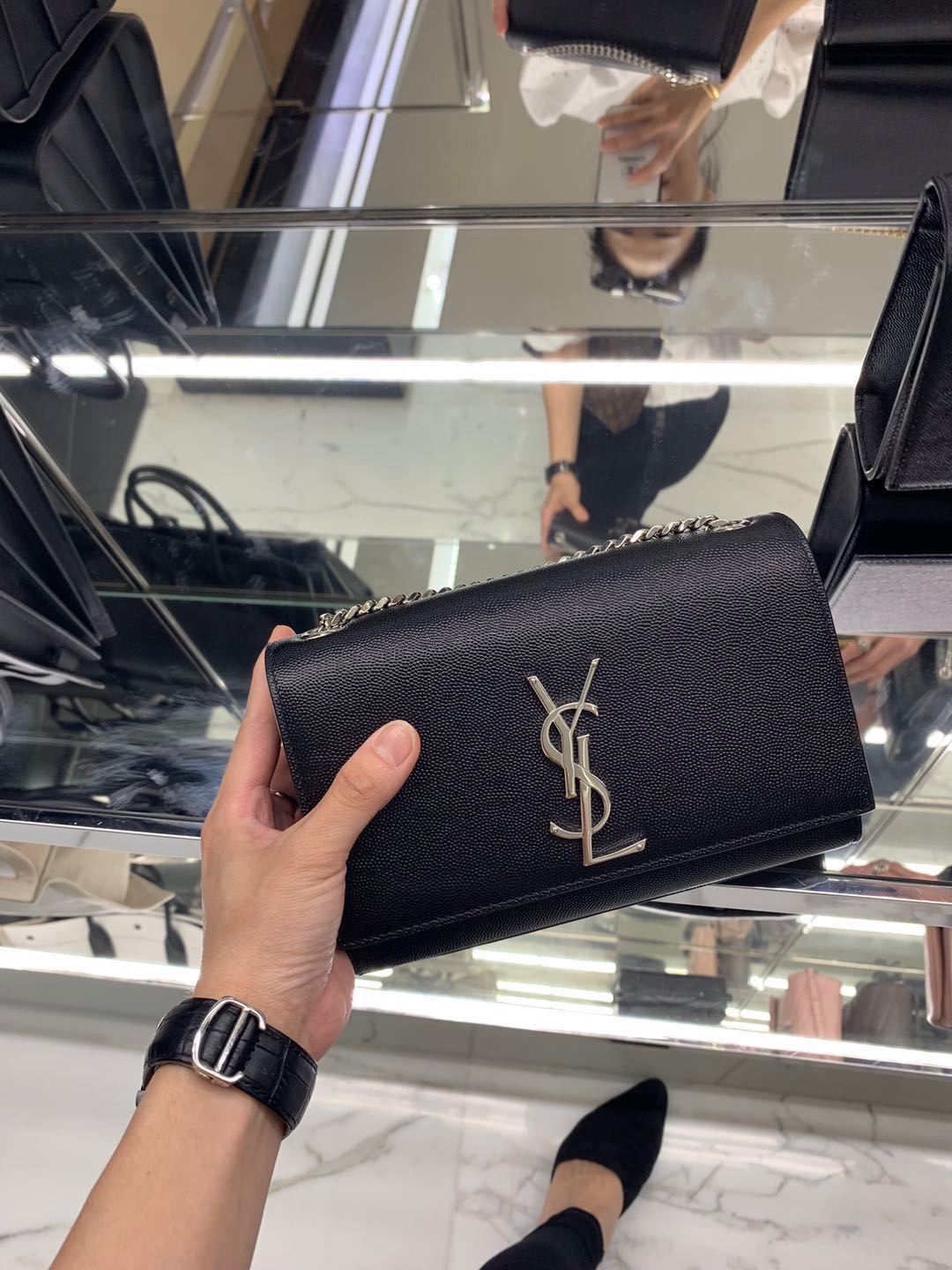 Saint laurent Ysl 𝙆𝙖𝙩𝙚 20𝙘𝙢 链条包 469390黑色球纹银扣