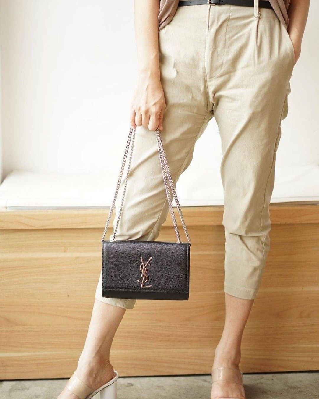 Saint laurent Ysl 𝙆𝙖𝙩𝙚 20𝙘𝙢 链条包 469390黑色球纹银扣