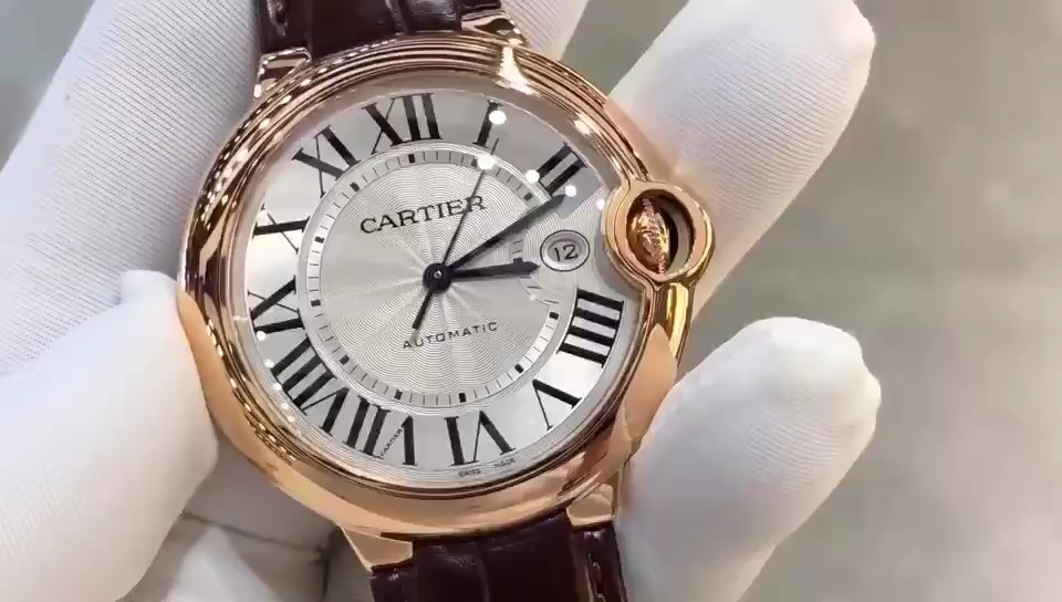 Cartier 非常有颜值的玫瑰金蓝气球