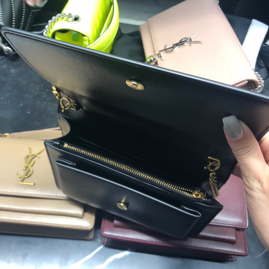 YSL 𝑺𝒖𝒏𝒔𝒆𝒕 𝑾𝒐𝒄 19CM 牙签纹日落包 533026黑色/金扣