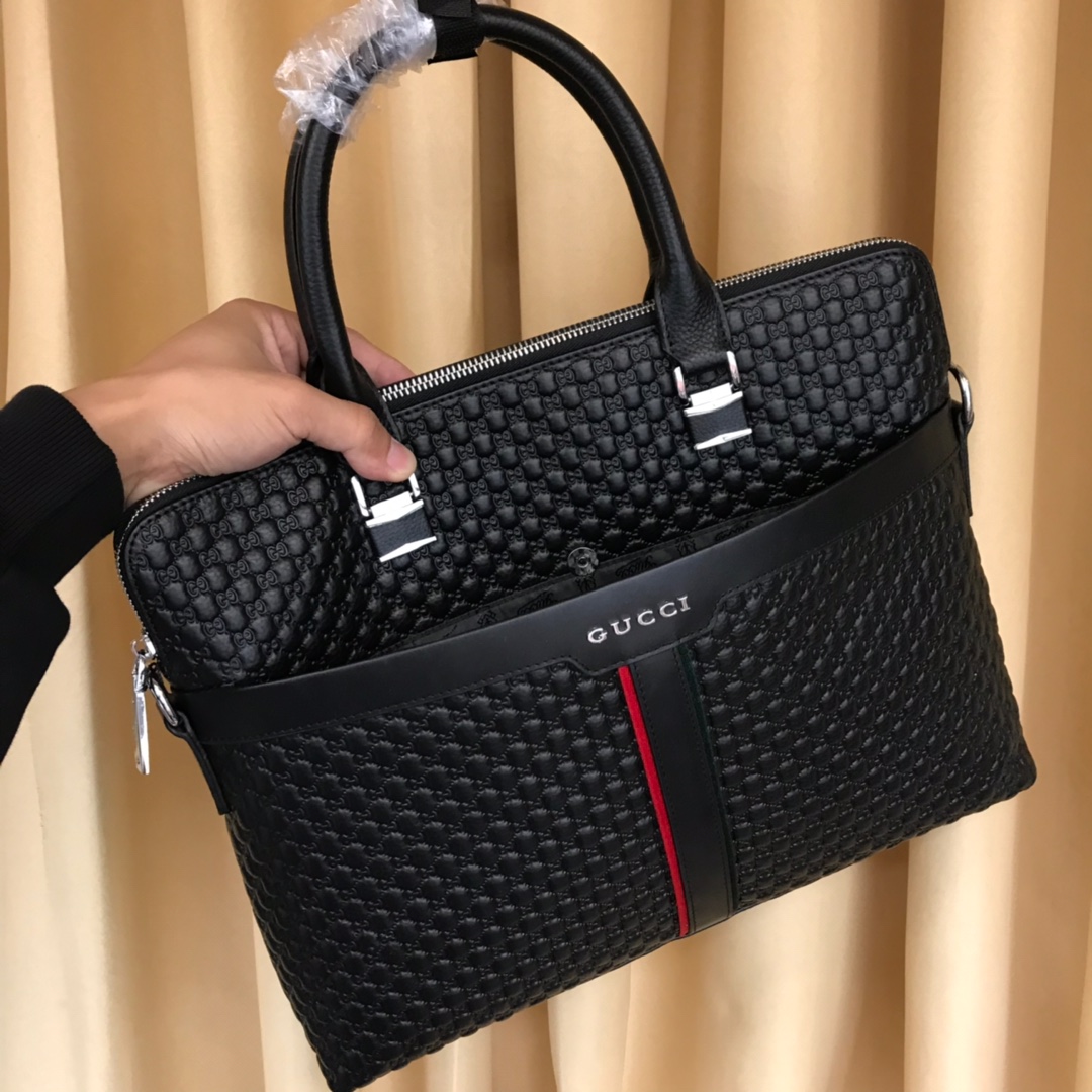新品🔥推出 ✂奢華 【古】🔥男包，精選皮料中的鉑金-高檔进口牛皮，進口牛皮內襯設計🐮均勻的走線[閃電]超