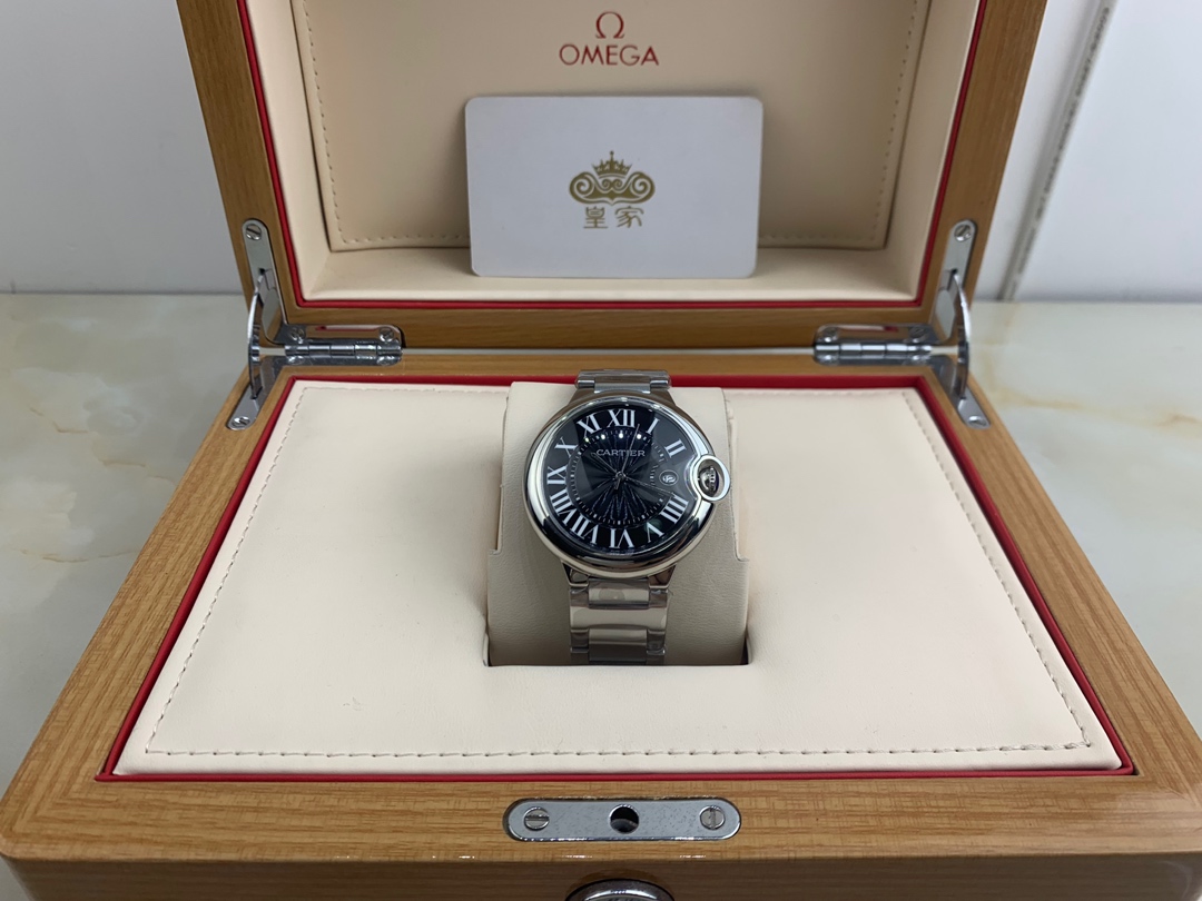 Cartier 皇家 卡地亚蓝气球黑色字面表盘男款腕表