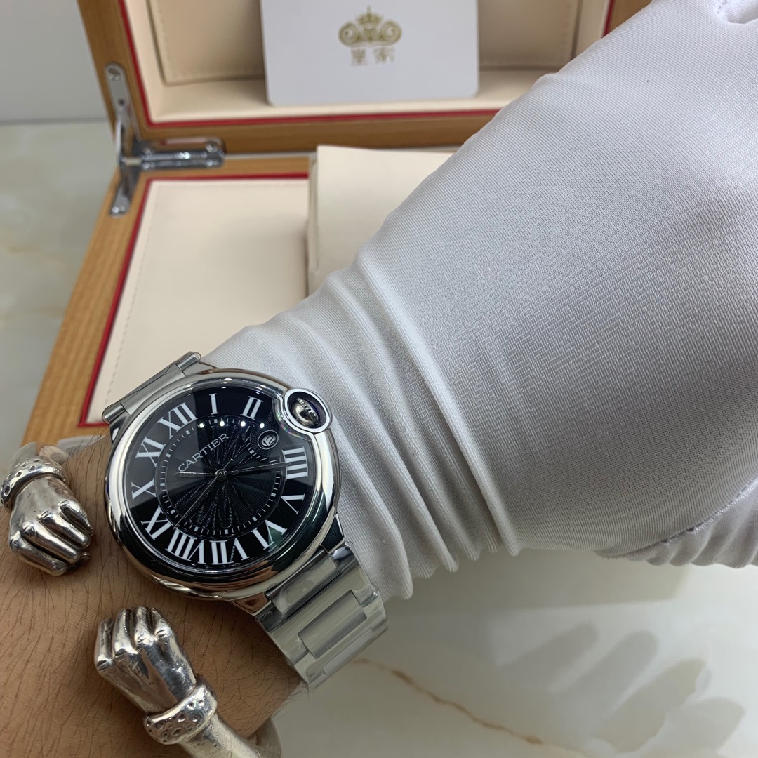 Cartier 皇家 卡地亚蓝气球黑色字面表盘男款腕表