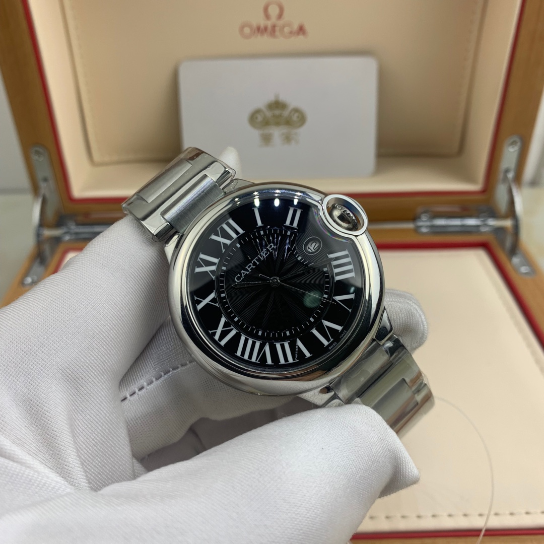 Cartier 皇家 卡地亚蓝气球黑色字面表盘男款腕表
