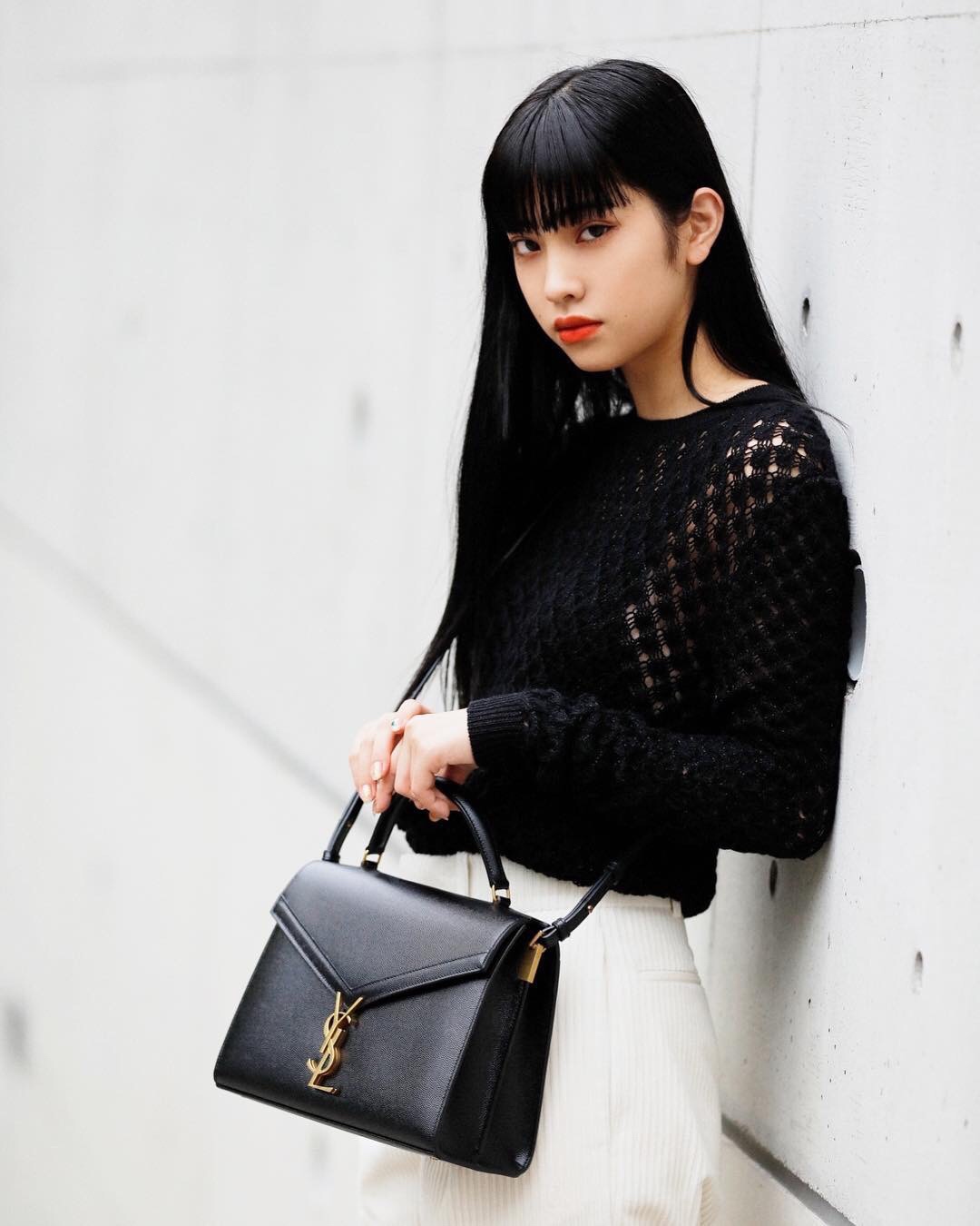 Saint Laurent Ysl CASSANDRA鱼子酱纹手拎包 578000黑色