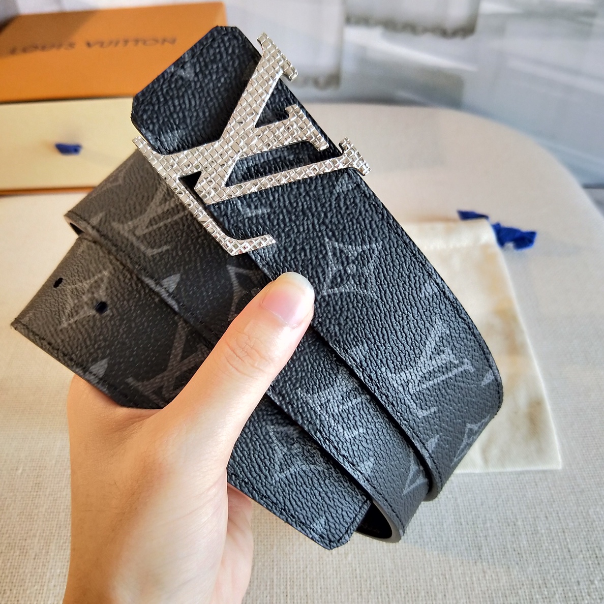 LV[正]原单品质经典花纹原版皮料面搭配原单精品扣精工制作细节看图实物拍摄高端奢华宽度4.0cm