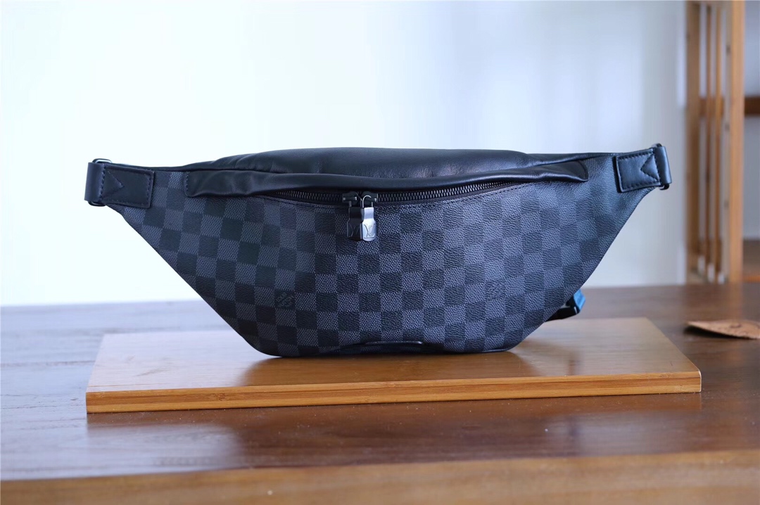 Louis Vuitton LV Discovery Belt Bags & Fanny Packs Top Quality
 Black Grid Monogram Eclipse Canvas Fashion Casual N44336