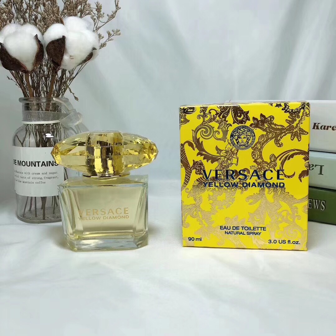 Versace Yellow Diamond Eau de Toilette, Floral Scent For Women, 90ml
