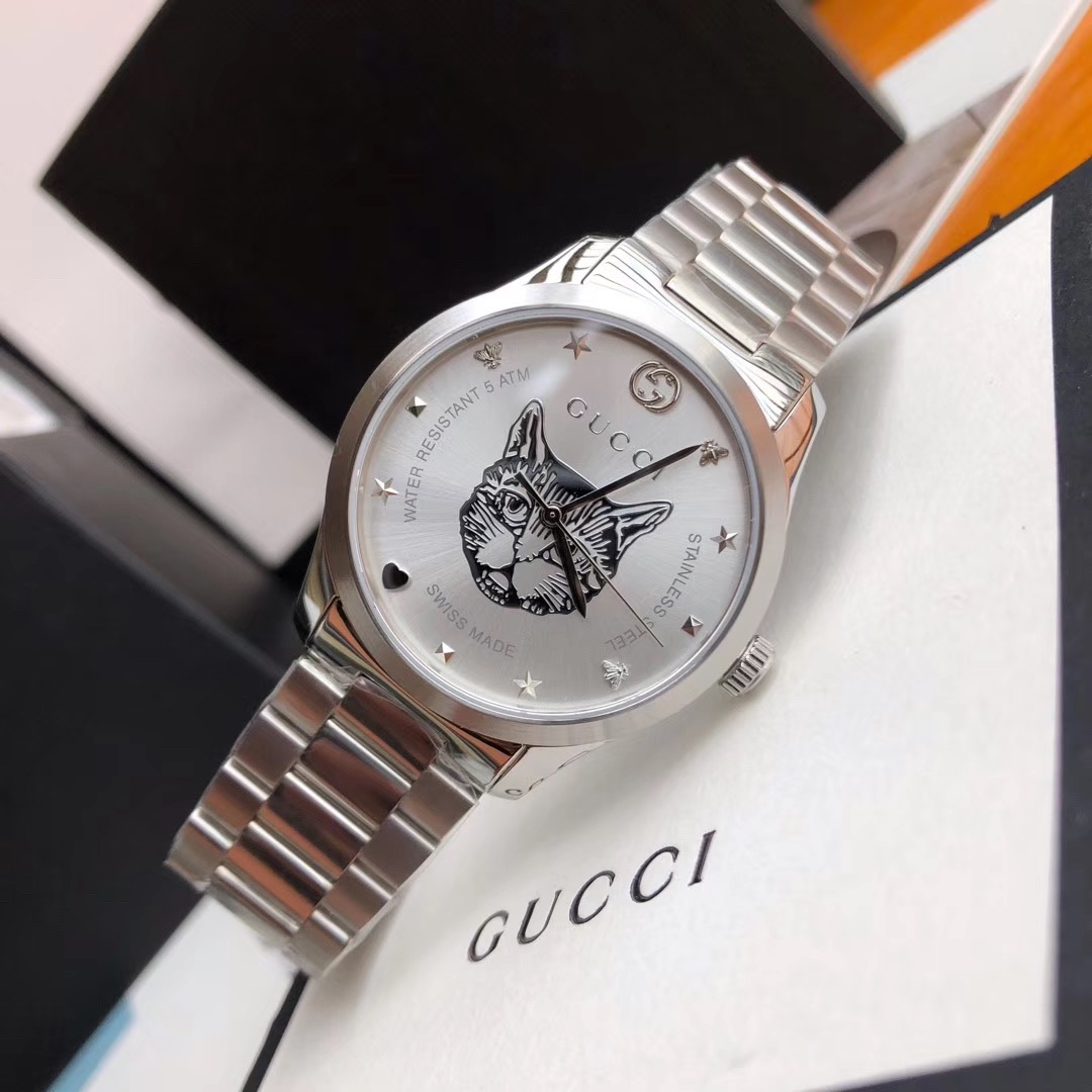 Gucci 古驰小蜜蜂系列天猫款男表 38毫米抛光不锈钢精钢薄表壳 5mm超薄厚度 搭配interlocking G表冠