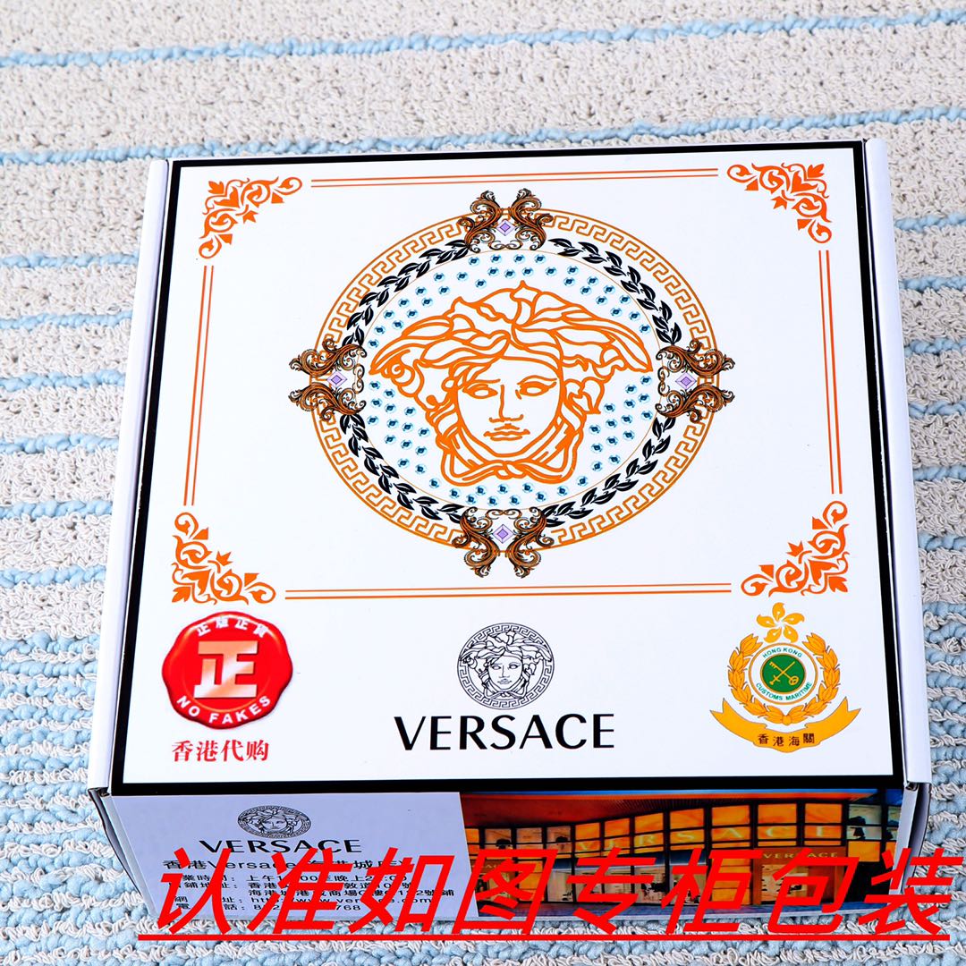 品名：VERSACE.范思哲✈️原单Pyjdle材料：百分百头层牛皮，保证真皮。24k纯钢扣双面可用✨专柜同等质量，  送人自用首选✈️包装： 请认准如图专柜包装，赠送打孔器，银联发票，宽度3.8mm