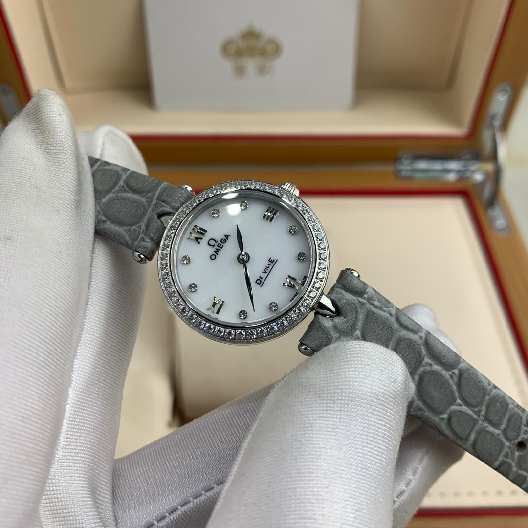 Omega 皇家 欧米茄蝶飞系列奶奶灰表带女款腕表