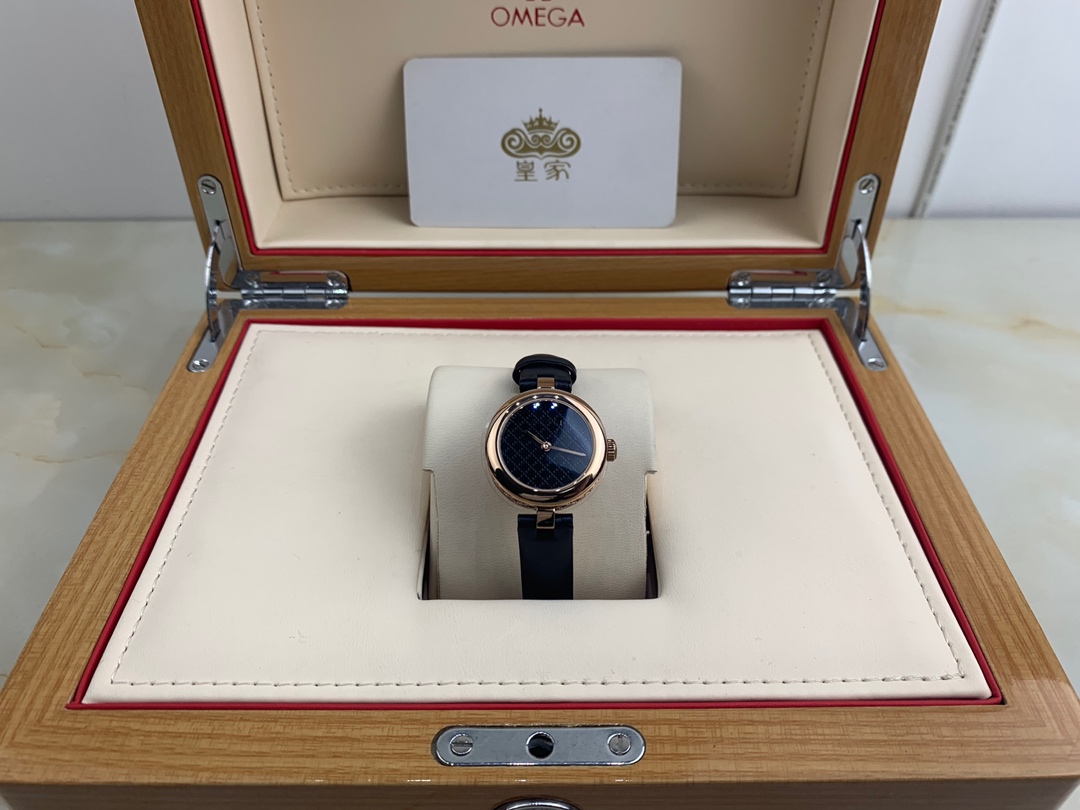 Gucci 皇家 古驰女款小号27mm腕表