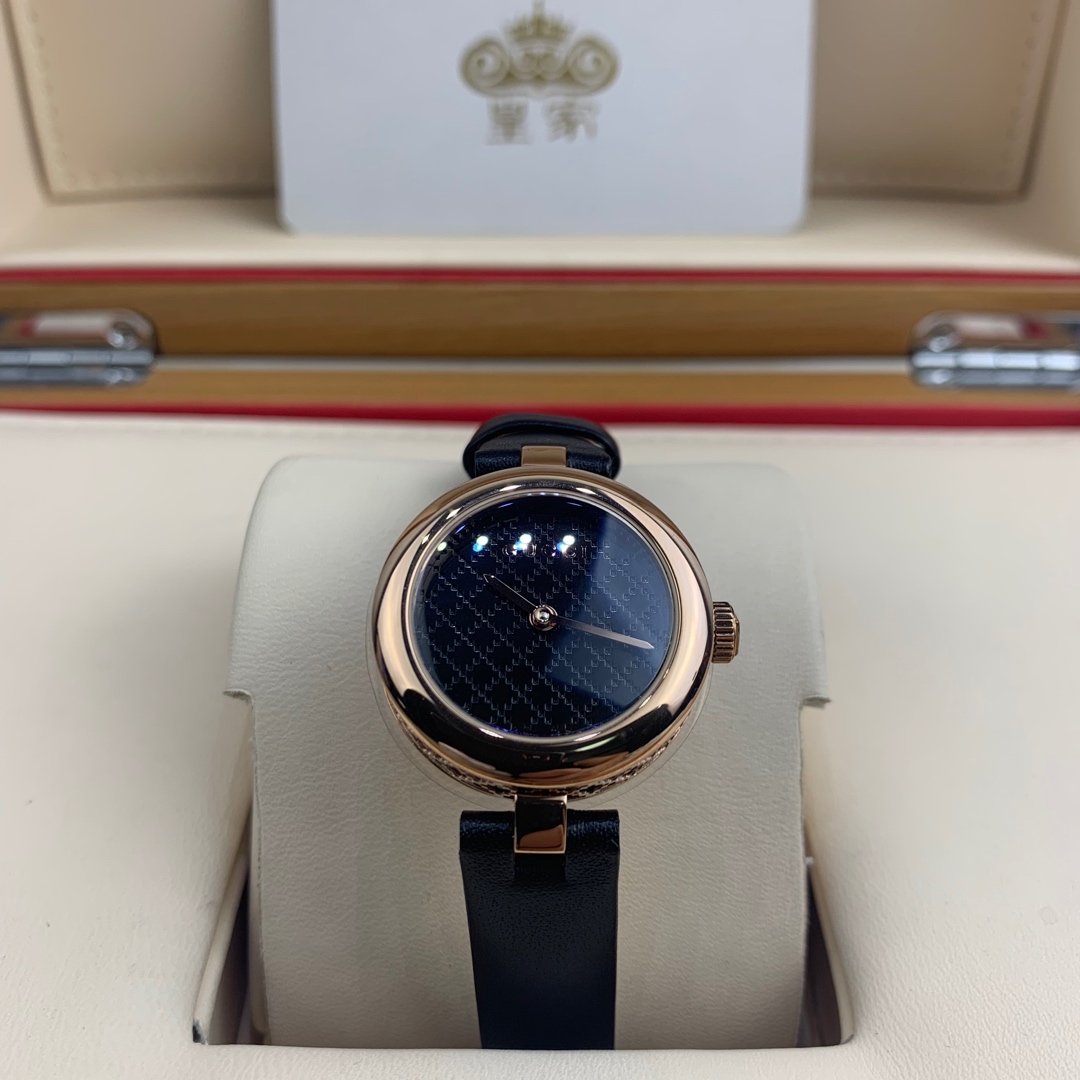 Gucci 皇家 古驰女款小号27mm腕表