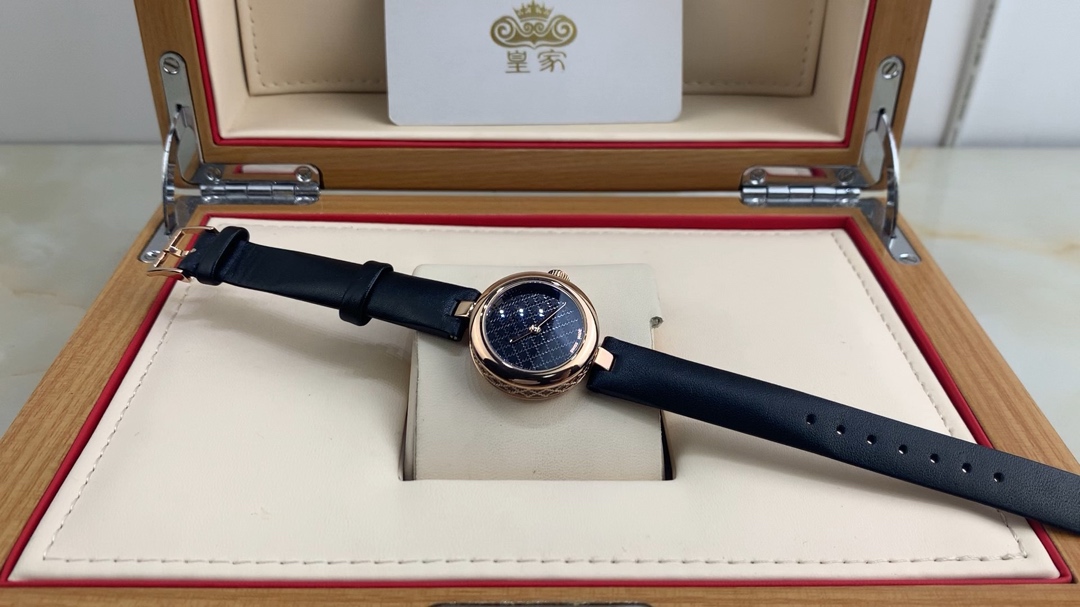 Gucci 皇家 古驰女款小号27mm腕表视频欣赏