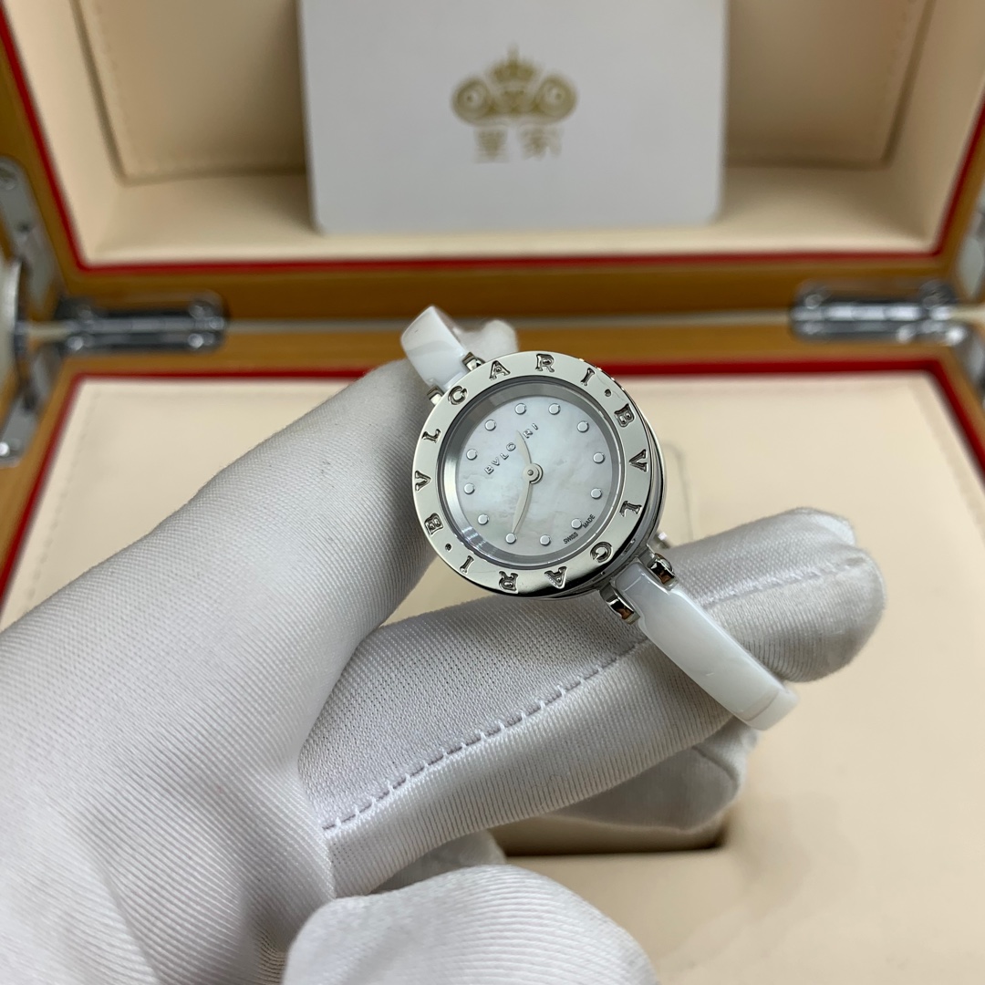 Bvlgari 皇家 宝格丽陶瓷女表腕表