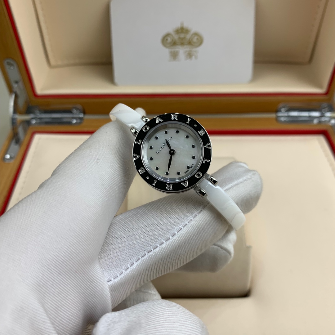 Bvlgari 皇家 宝格丽陶瓷女表腕表