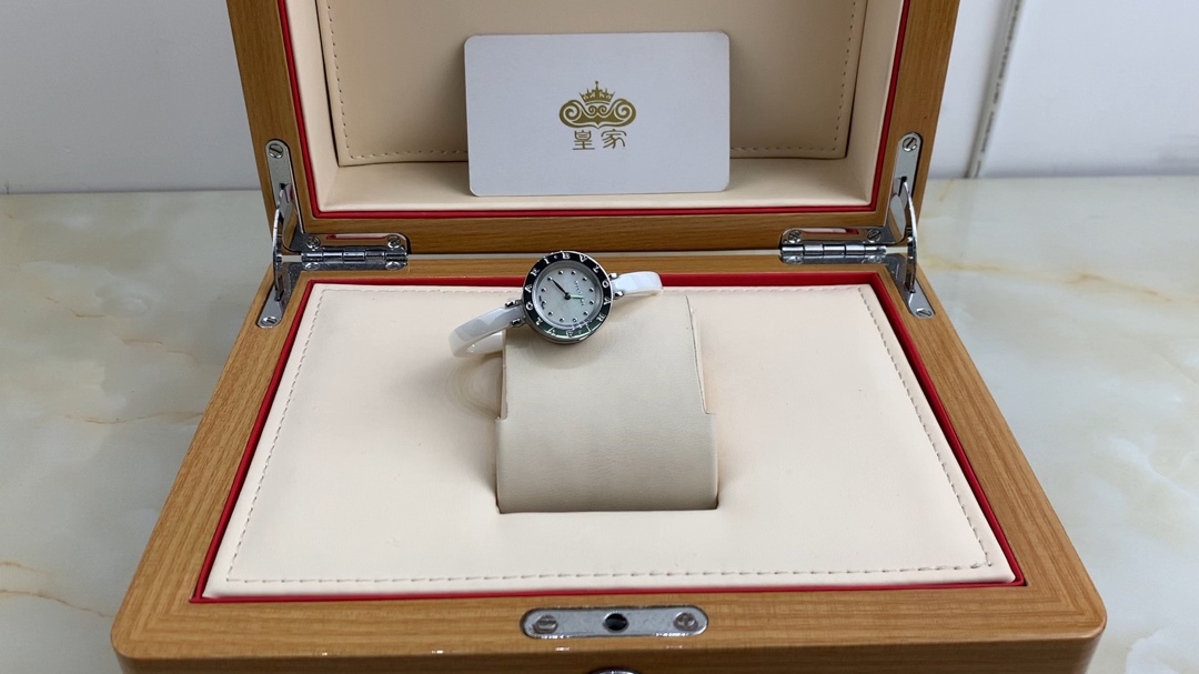 Bvlgari 皇家 宝格丽陶瓷女表腕表视频欣赏