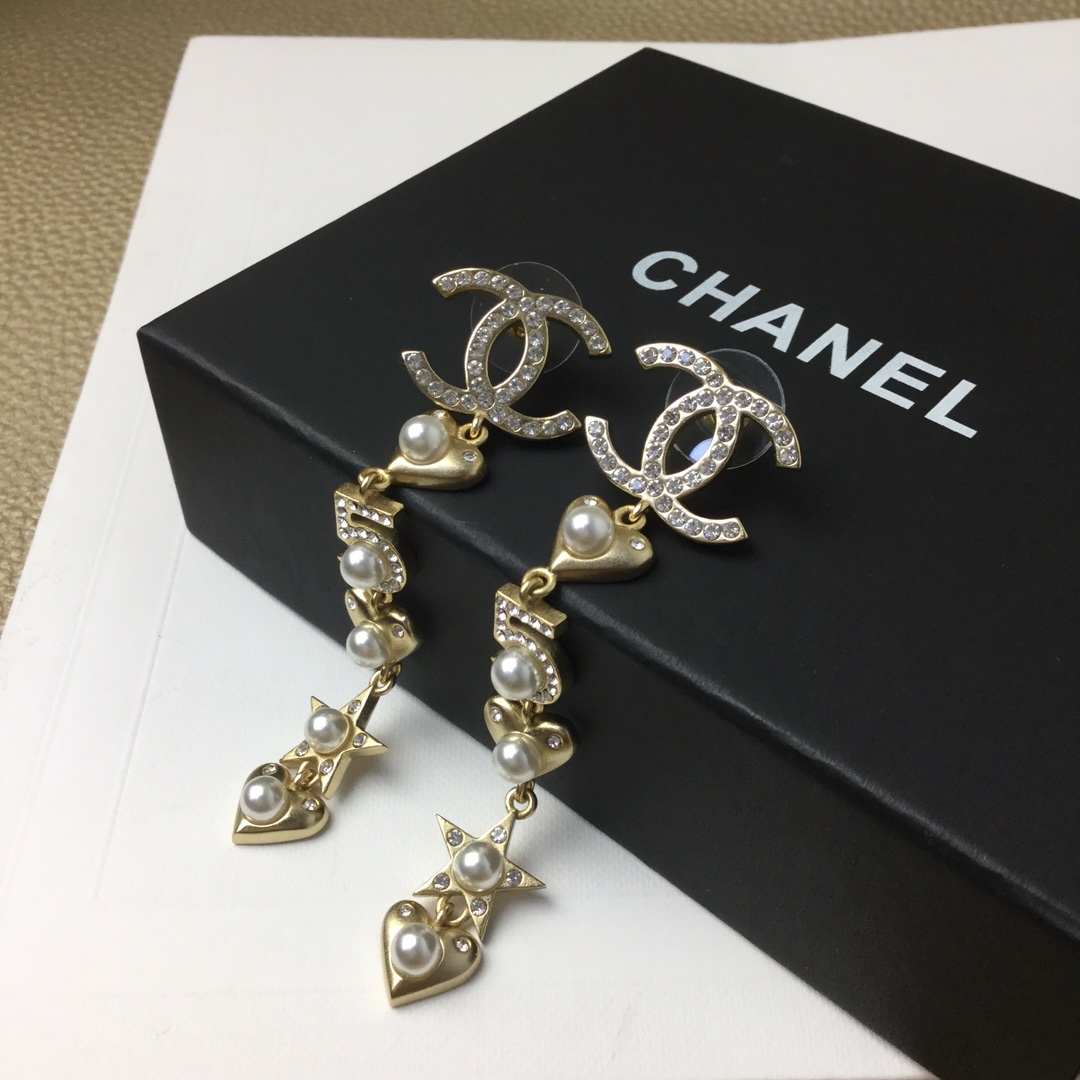Chanel香奈儿耳环