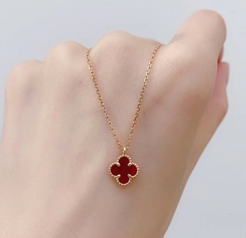 NO:100860,New Year's Red Hot Selling Mini Four-Leaf Crop Necklace is super pushable and can be worn with black, green, red agate!  !  ,Vac necklace19860909新年款新年红热卖款 迷你四叶草项链超级力推可以叠戴 黑绿红玛瑙都有！！,Vac项链,necklace,Jewelry