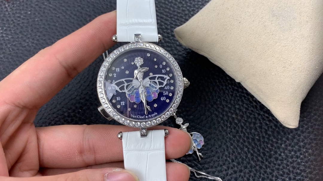 [Van Cleef & Arpels Watches]