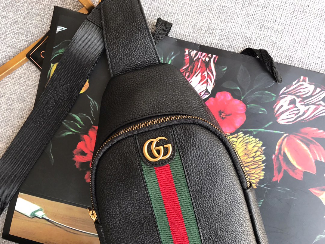 （断货王）古奇【 G家】🇮🇹火爆新款-胸包经典红绿条，简约时尚✔百搭✔️效果非常棒✔️️独家实物拍照