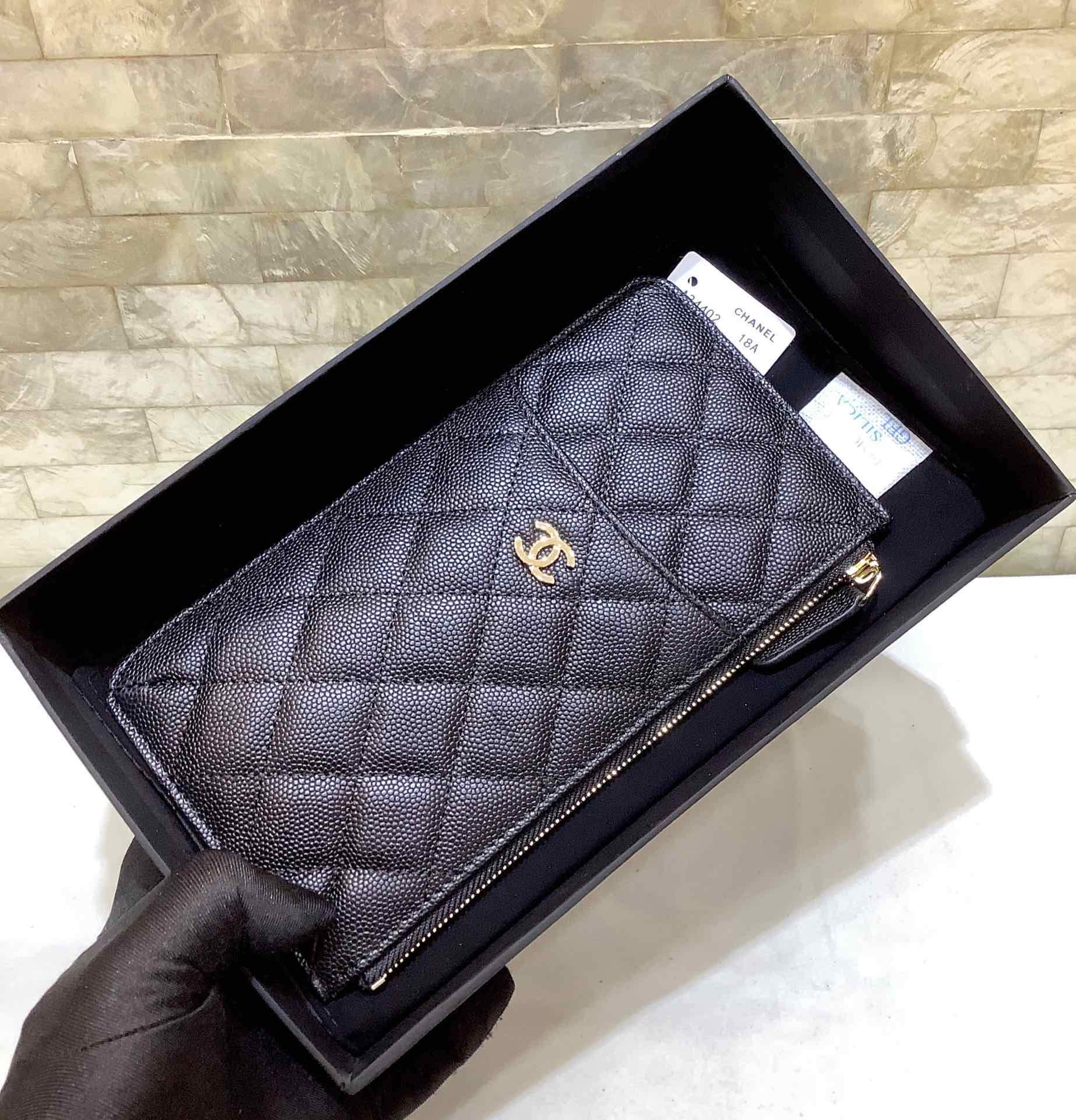 Chanel 2022新品 经典款球纹菱格纹双C手机包 卡包 A84402黑色/金扣