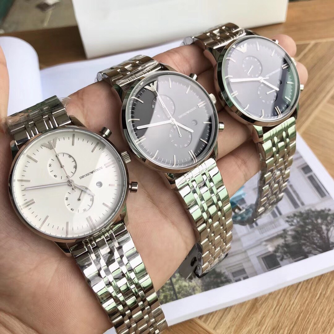 💰110原单220 阿玛尼Armani  型号：Ar038 强化矿物质玻璃  表带：316L精钢表扣：双按扣尺寸：43mm*10mm 简约上下眼功能表盘 时尚大方的银黑彰显成熟 绅士型男之首选