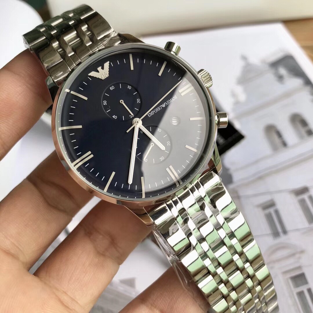 💰110原单220 阿玛尼Armani  型号：Ar038 强化矿物质玻璃  表带：316L精钢表扣：双按扣尺寸：43mm*10mm 简约上下眼功能表盘 时尚大方的银黑彰显成熟 绅士型男之首选