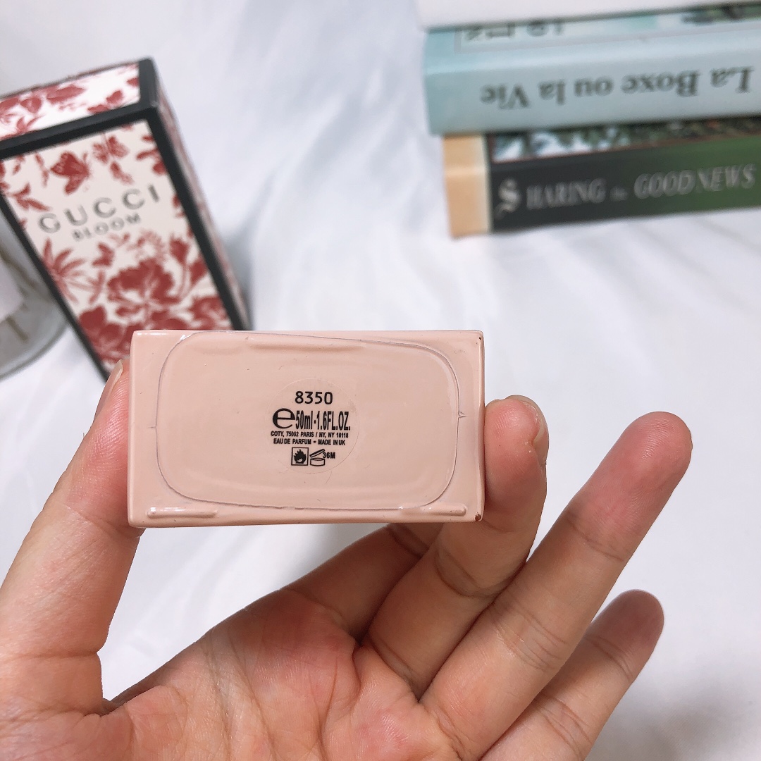 1565758233 3233294812 3